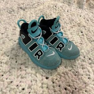 Nike Air Uptempo Sneakers
